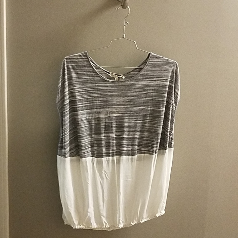 Hem & Thread sleeveless blouse